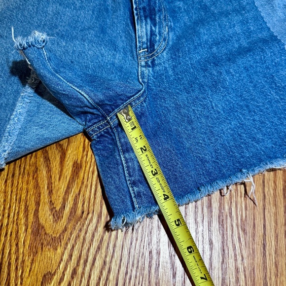 American Eagle Highest Rise 90s Boyfriend Patchwork Denim Shorts - Picture 10 of 11